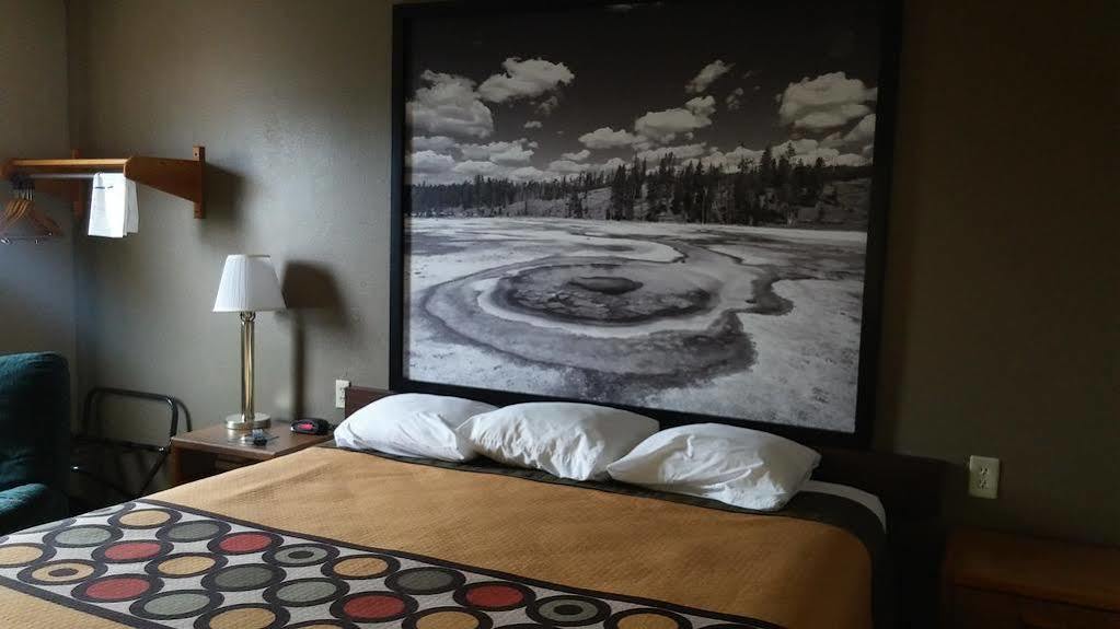 Super 8 By Wyndham Keokuk Hotel Ngoại thất bức ảnh